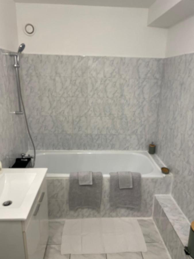 Appartement Complet Hyper Centre 欧塞尔 外观 照片